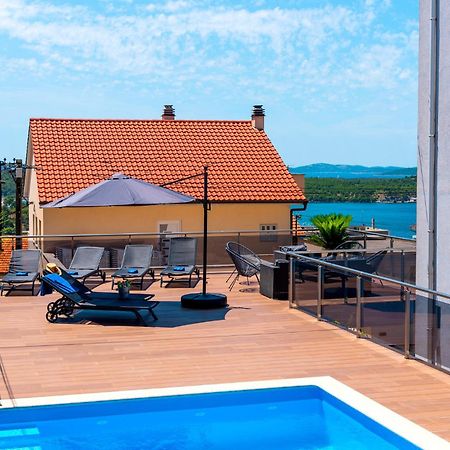 Pool Me Up! Daire Šibenik Dış mekan fotoğraf